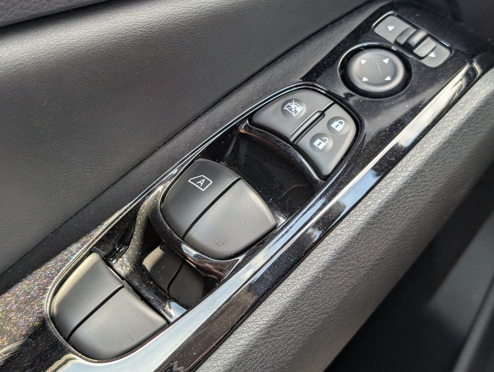 Used 2025 Nissan Altima 2.5 SL FWD image 22