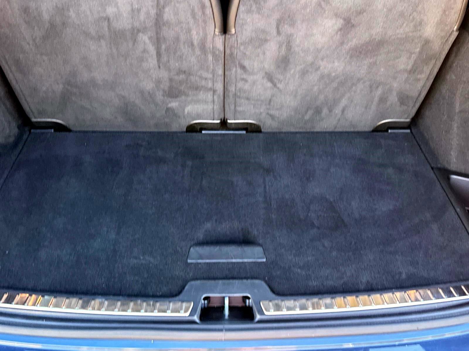 Certified 2025 Volvo XC90 B5 Core image 11