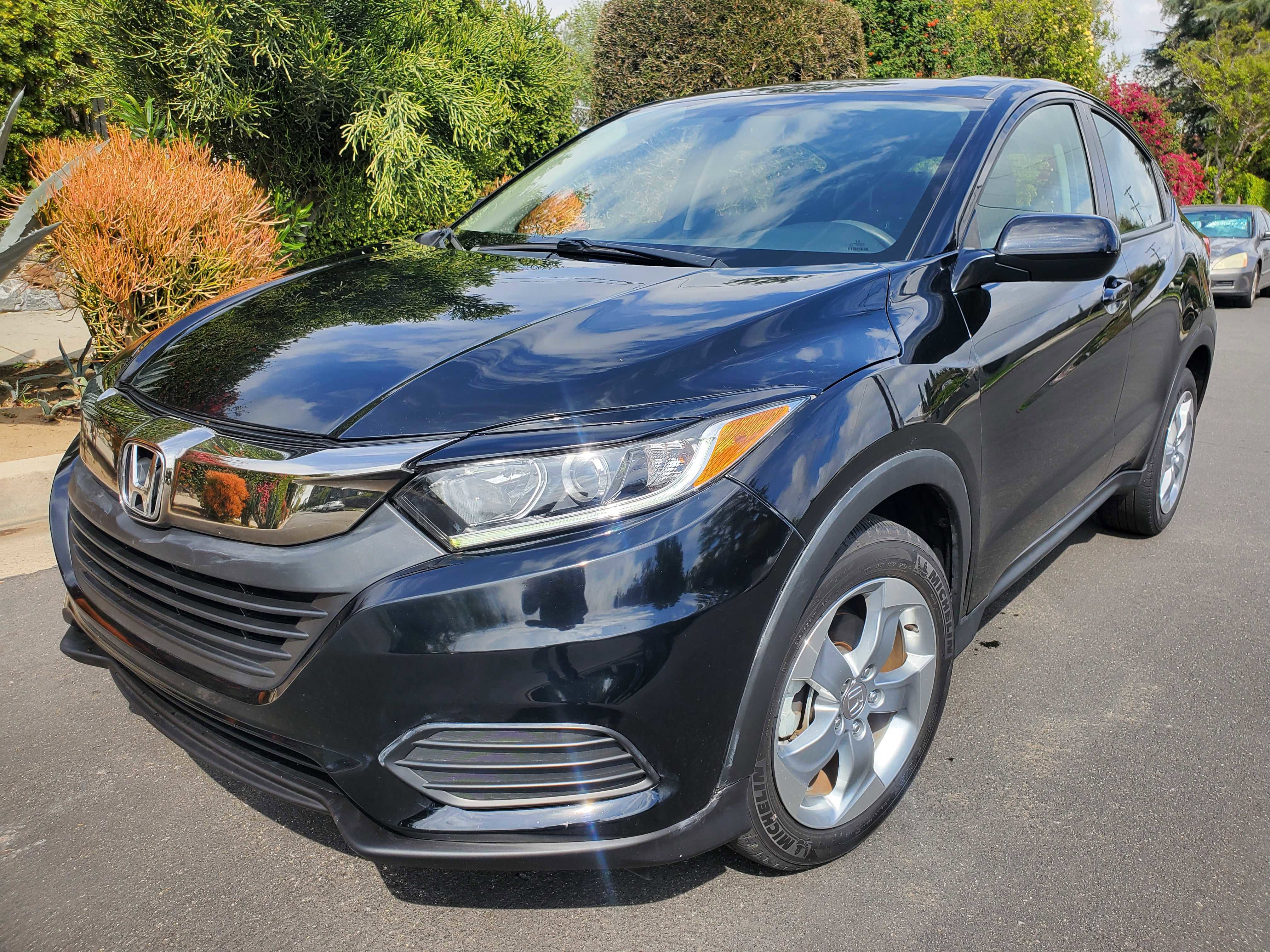 Used 2019 Honda HR-V LX image 1