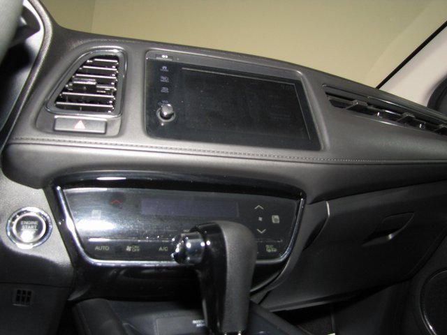 Used 2021 Honda HR-V EX image 7