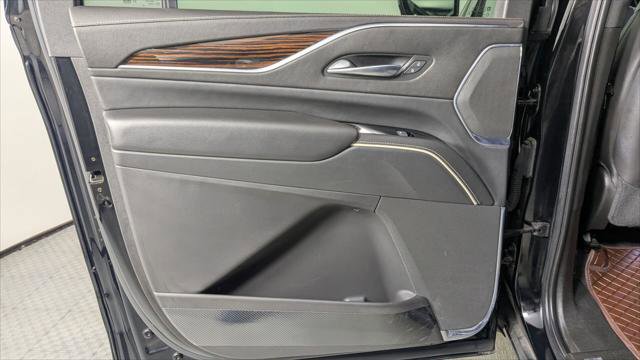 Used 2022 Cadillac Escalade ESV Luxury image 23