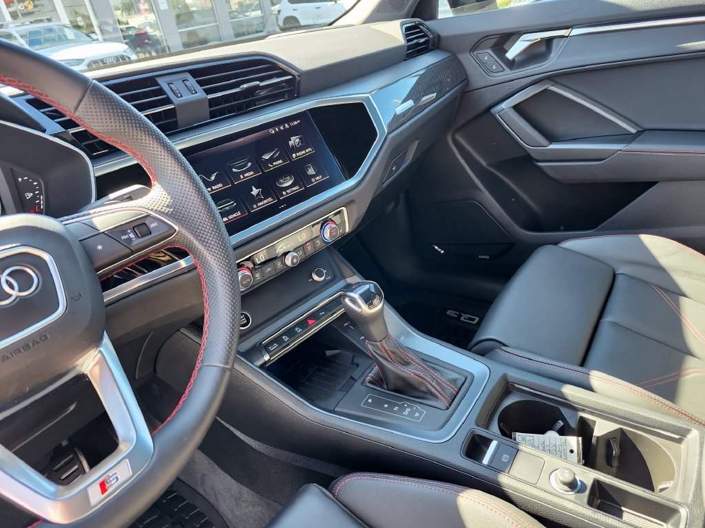 Certified 2025 Audi Q3 2.0T Premium Plus AWD/4WD image 8
