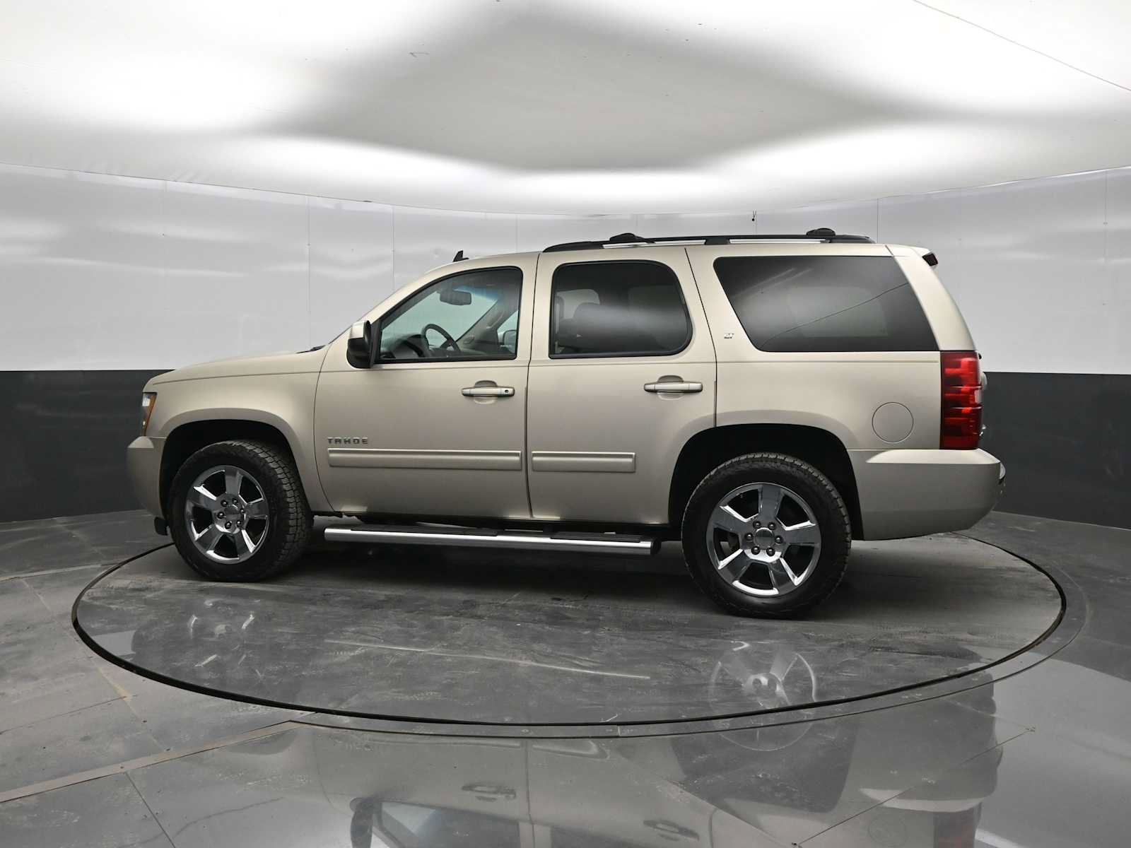 Used 2014 Chevrolet Tahoe LT w/ Luxury Package RWD image 5