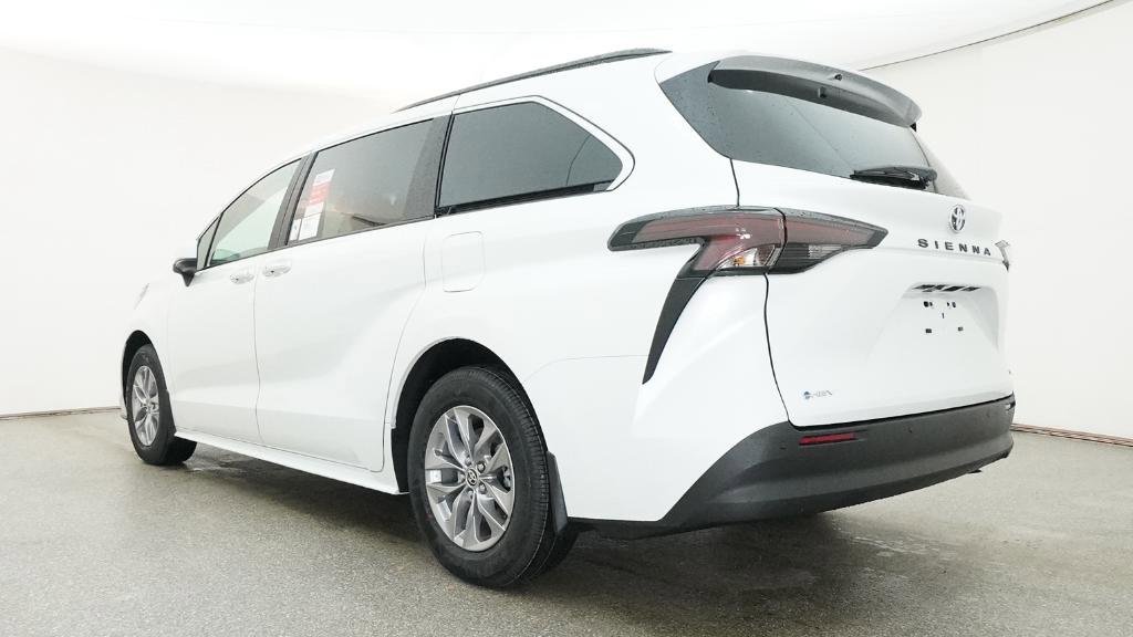 New 2026 Toyota Sienna XLE FWD image 16