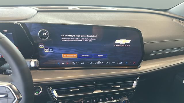 New 2027 Chevrolet Traverse LT w/ Sun and Wheel Package FWD image 10