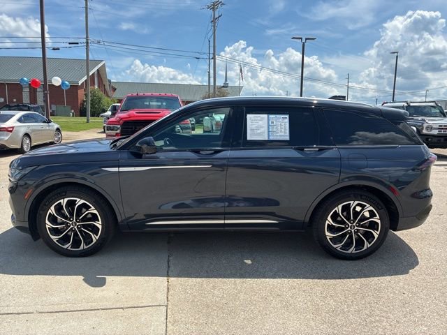 Used 2024 Lincoln Nautilus Reserve w/ Equipment Group 202A image 4