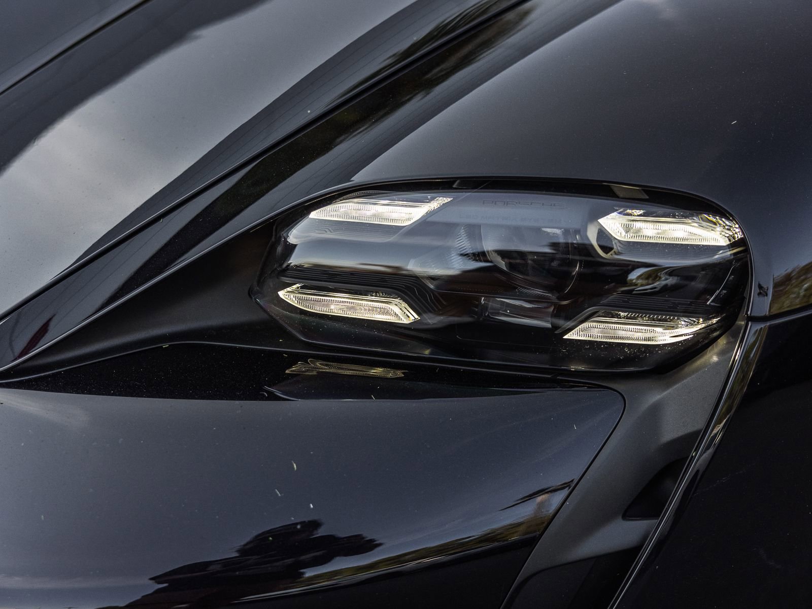 Certified 2024 Porsche Taycan Turbo S image 25