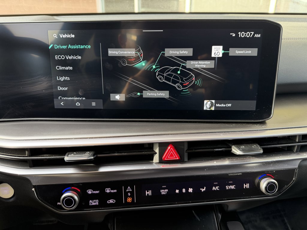 Used 2025 Kia Sorento EX image 22