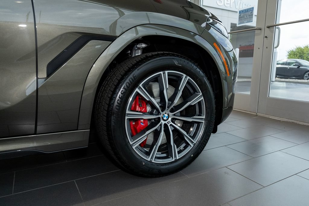 New 2027 BMW X6 M60i w/ Climate Comfort Package AWD/4WD image 4
