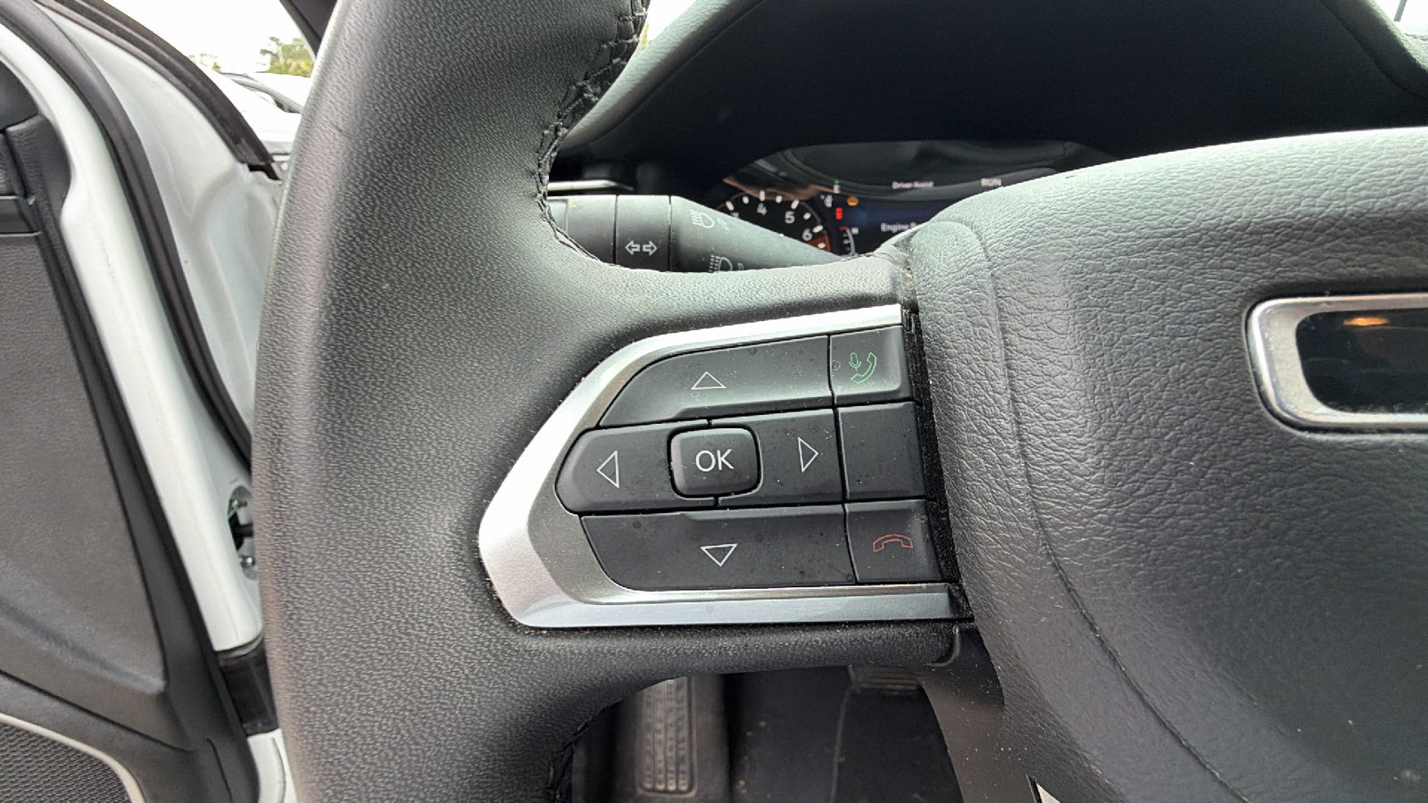 Used 2024 Jeep Compass Latitude AWD/4WD image 27