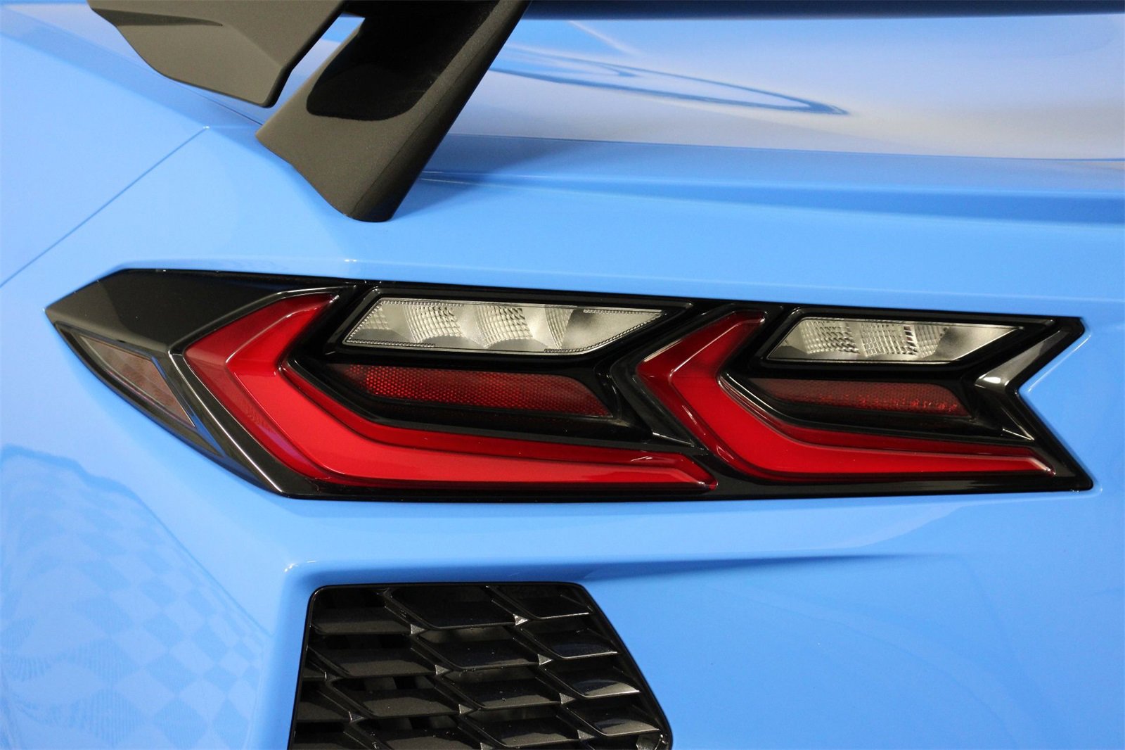 Used 2023 Chevrolet Corvette Stingray Coupe w/ Z51 Performance Package image 16