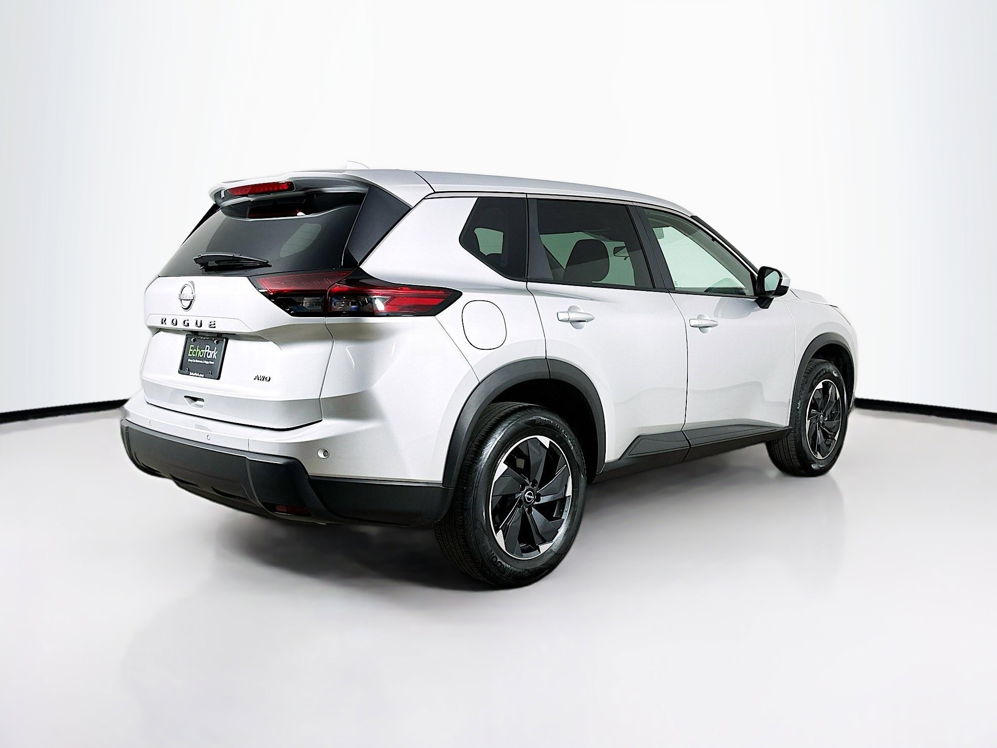 Used 2025 Nissan Rogue SV image 9