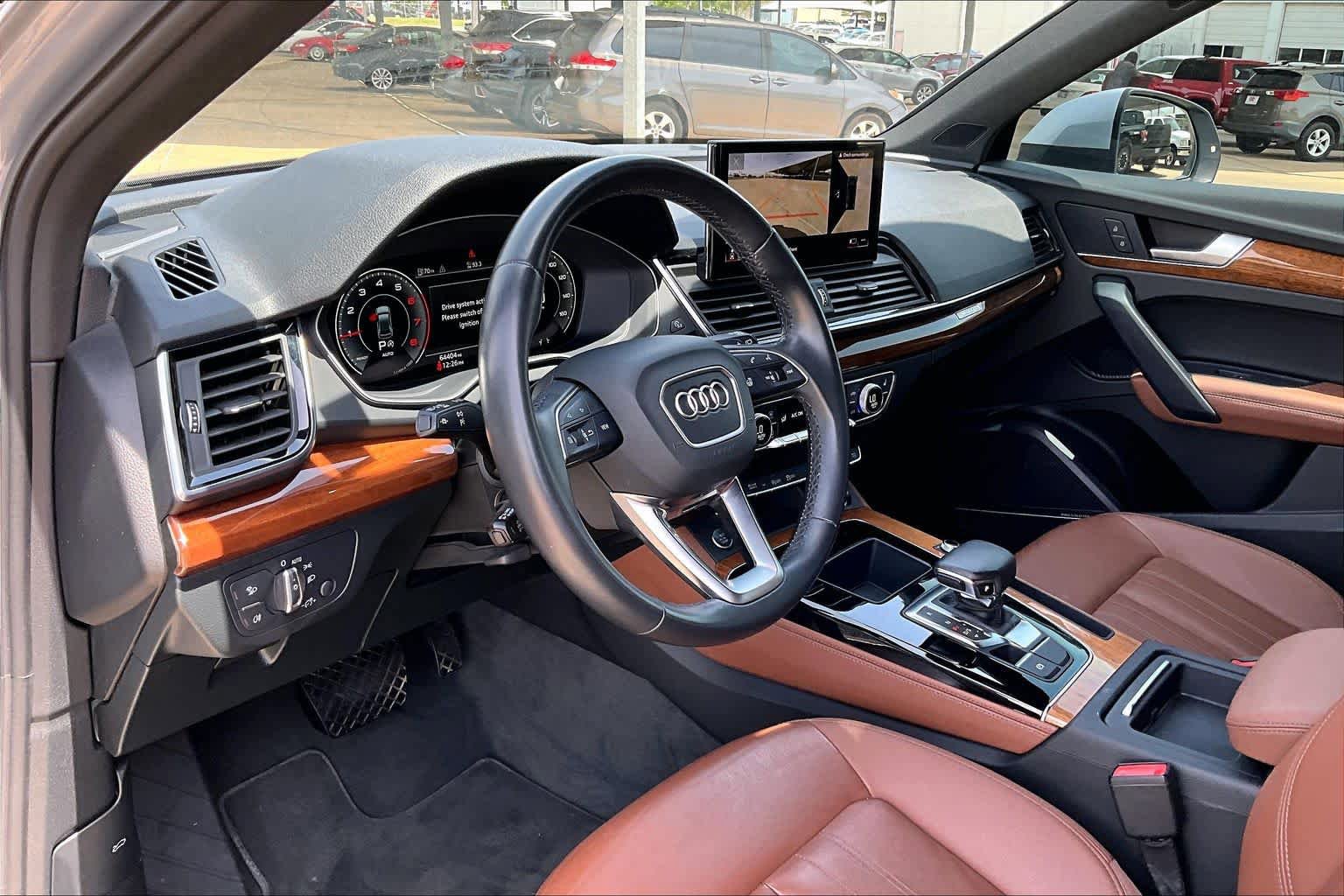 Used 2022 Audi Q5 2.0T Premium Plus w/ Premium Plus Package AWD/4WD image 17