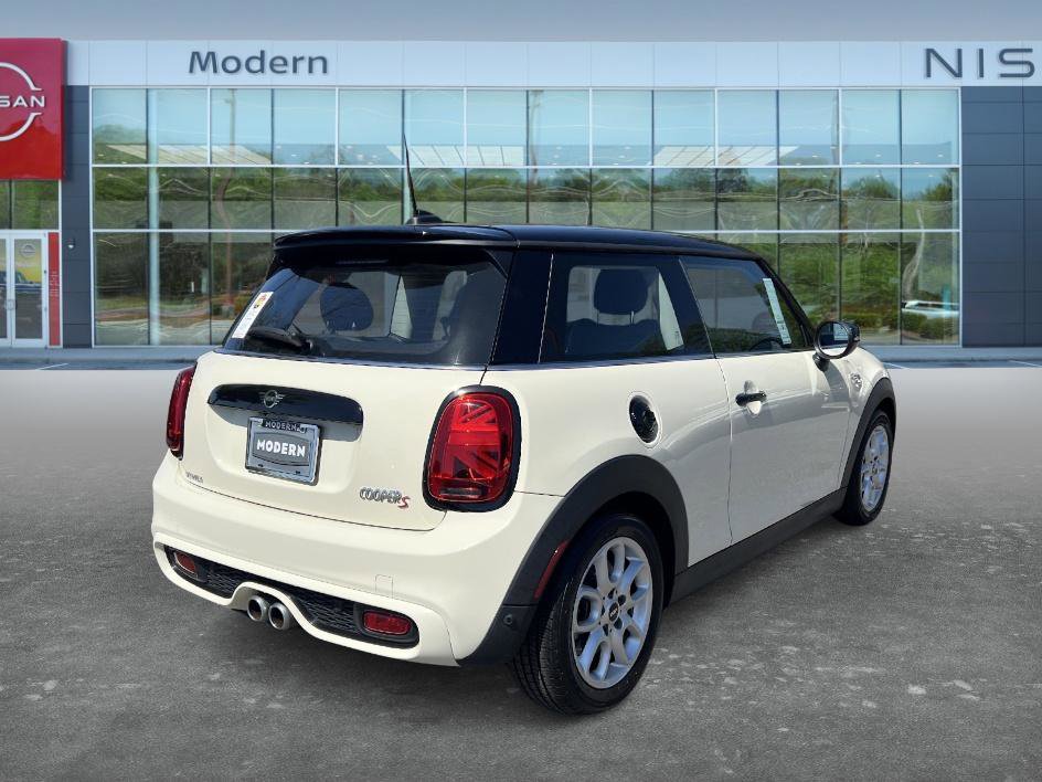 Used 2020 MINI Cooper S w/ Premium Package image 5