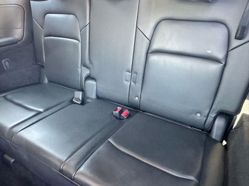 Used 2025 Nissan Pathfinder SL image 13