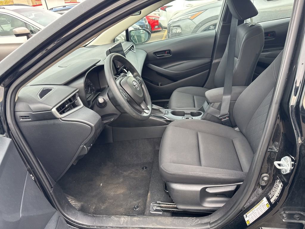 Used 2023 Toyota Corolla LE image 4
