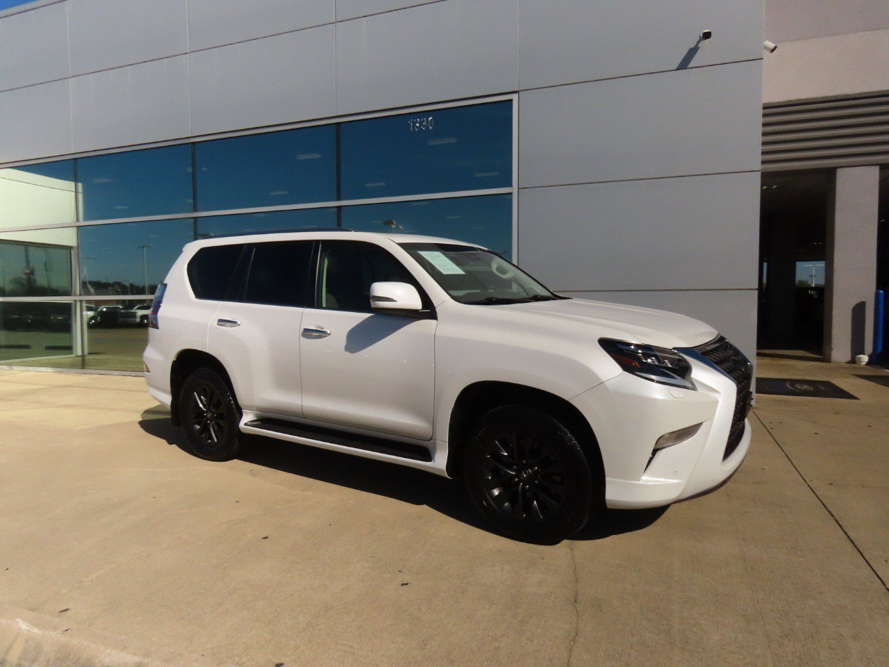 Used 2020 Lexus GX 460 Premium w/ Premium Package image 6