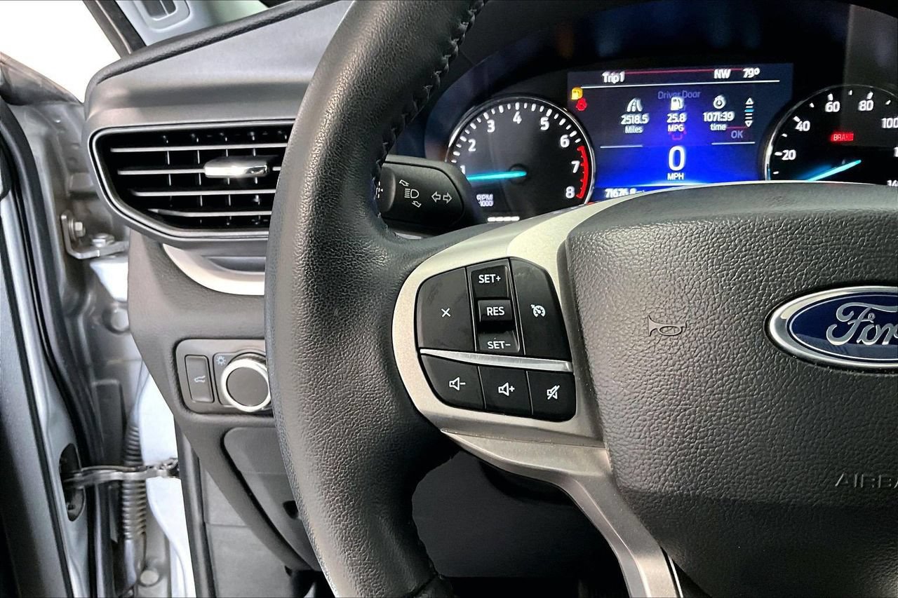 Certified 2023 Ford Explorer XLT RWD image 21
