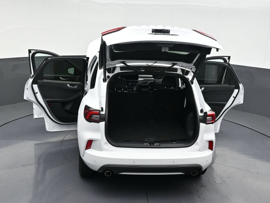 Used 2023 Ford Escape ST-Line w/ Tech Pack #1 FWD image 35
