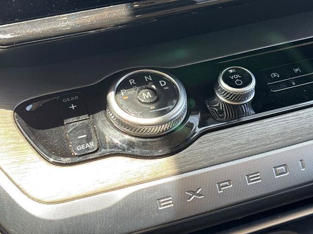 Certified 2025 Ford Expedition Platinum AWD/4WD image 29
