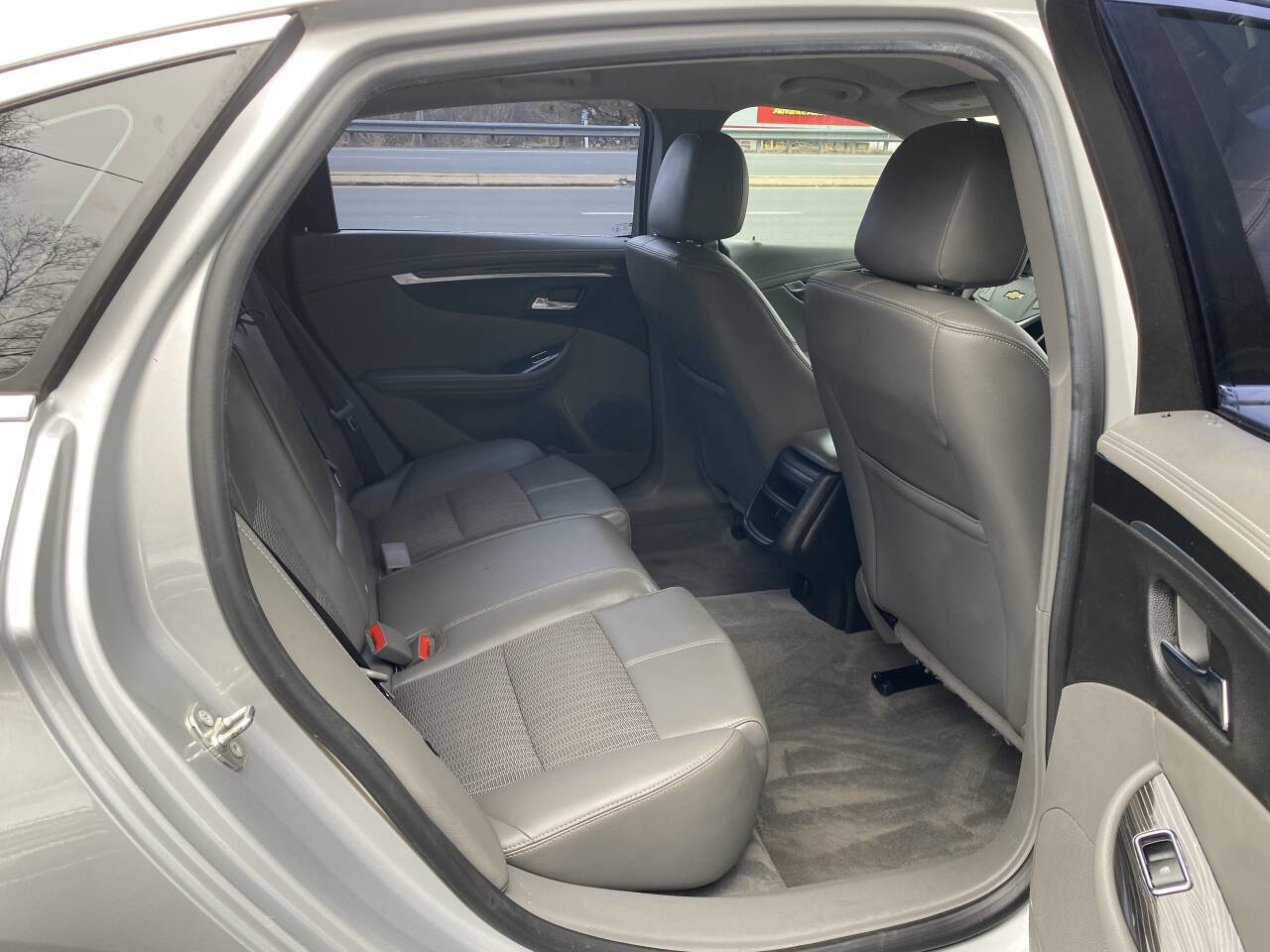 Used 2018 Chevrolet Impala LS FWD image 12