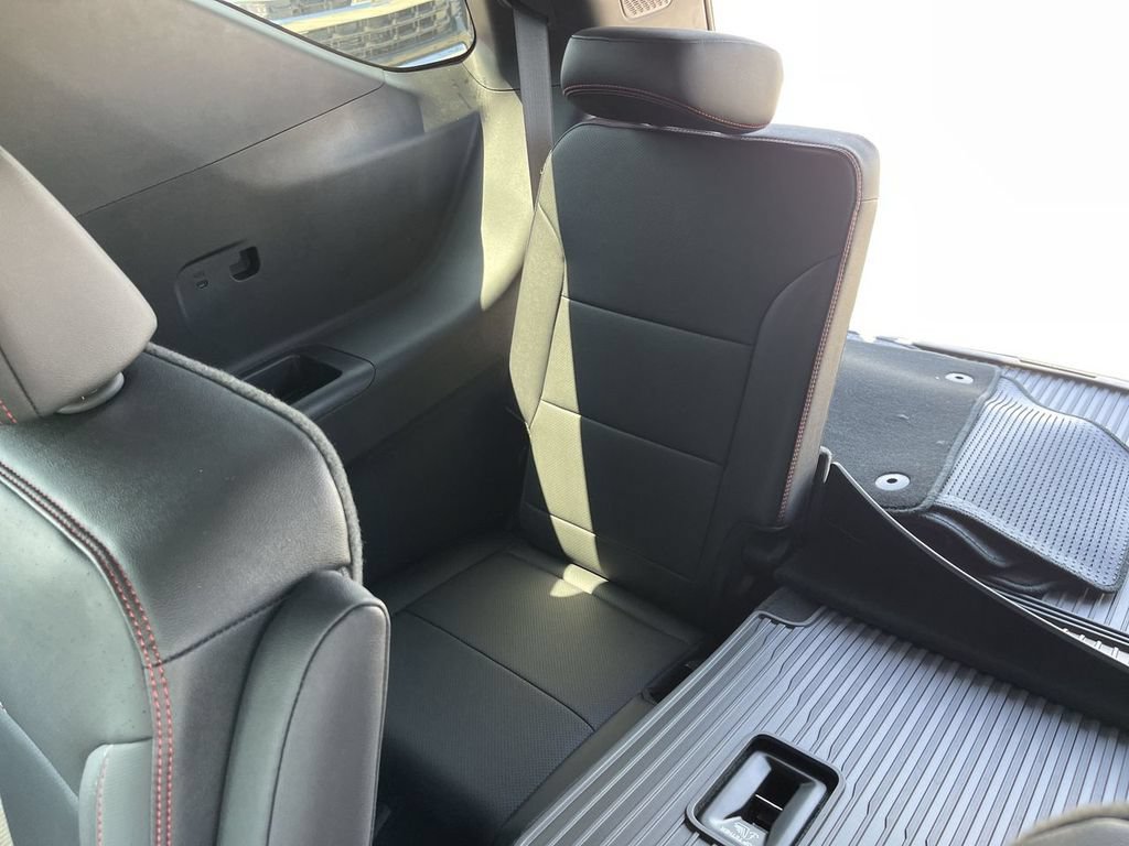 New 2026 Chevrolet Traverse RS w/ LPO, Floor Liner Package AWD/4WD image 23