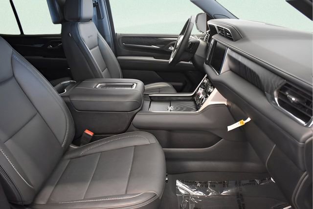 Used 2024 GMC Yukon Denali w/ Denali Reserve Package image 19