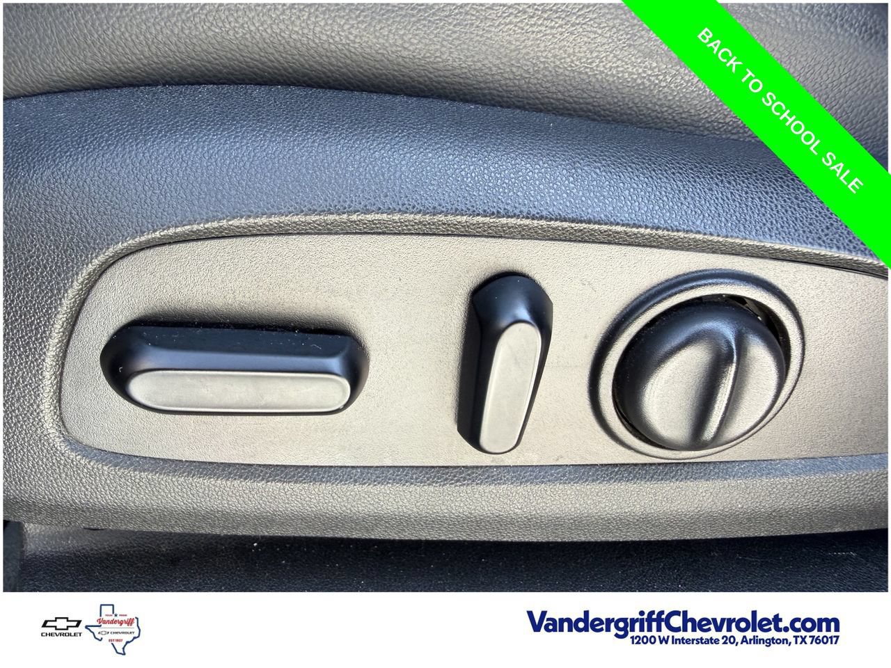 Used 2021 Chevrolet Traverse Premier w/ Redline Edition FWD image 23