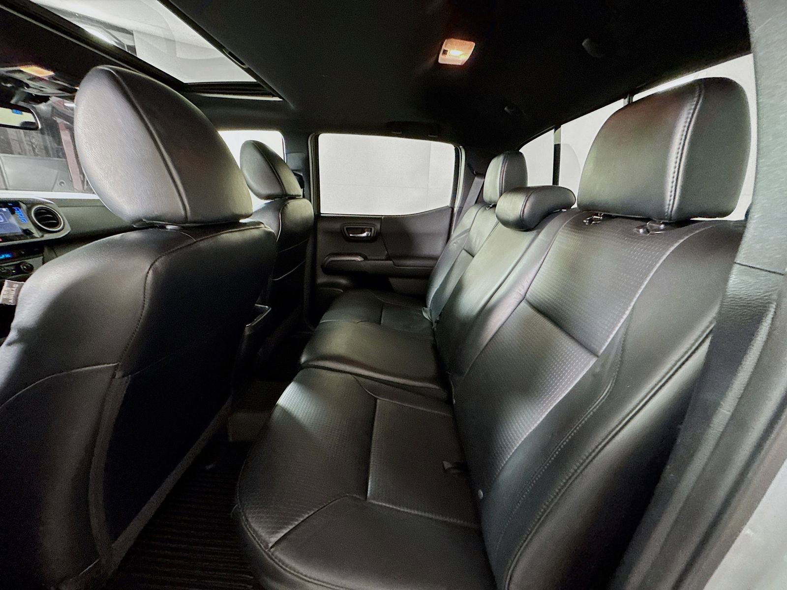 Used 2018 Toyota Tacoma TRD Off-Road image 21