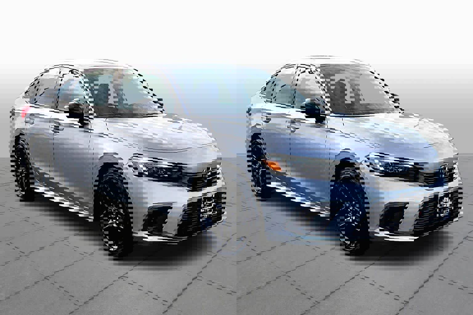 Used 2023 Honda Civic Sport image 2