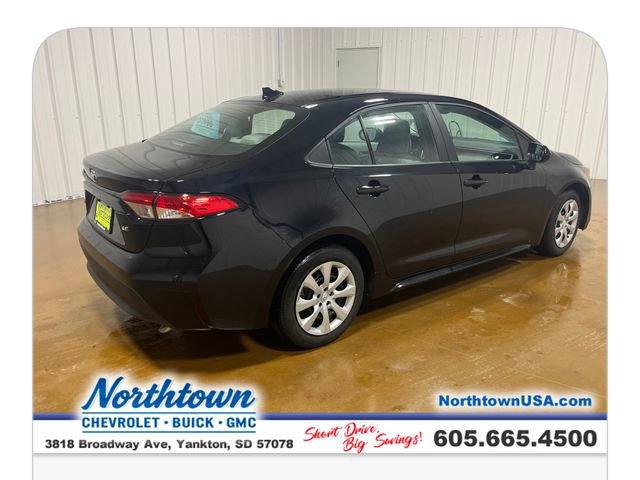Used 2023 Toyota Corolla LE FWD image 5