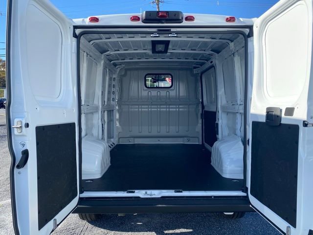 New 2026 RAM ProMaster 2500 w/ Convenience Group FWD image 7