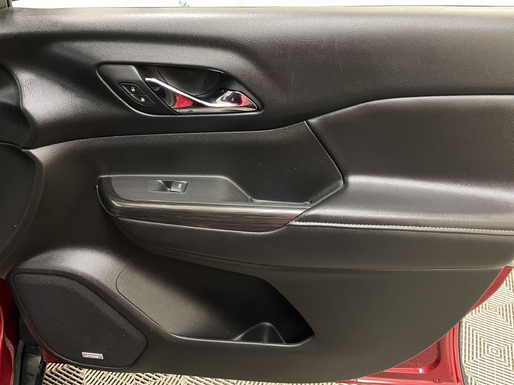Certified 2018 GMC Acadia SLT w/ LPO, Floor Liner Package FWD image 40