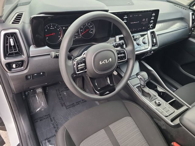 Used 2023 Kia Sorento LX FWD image 18