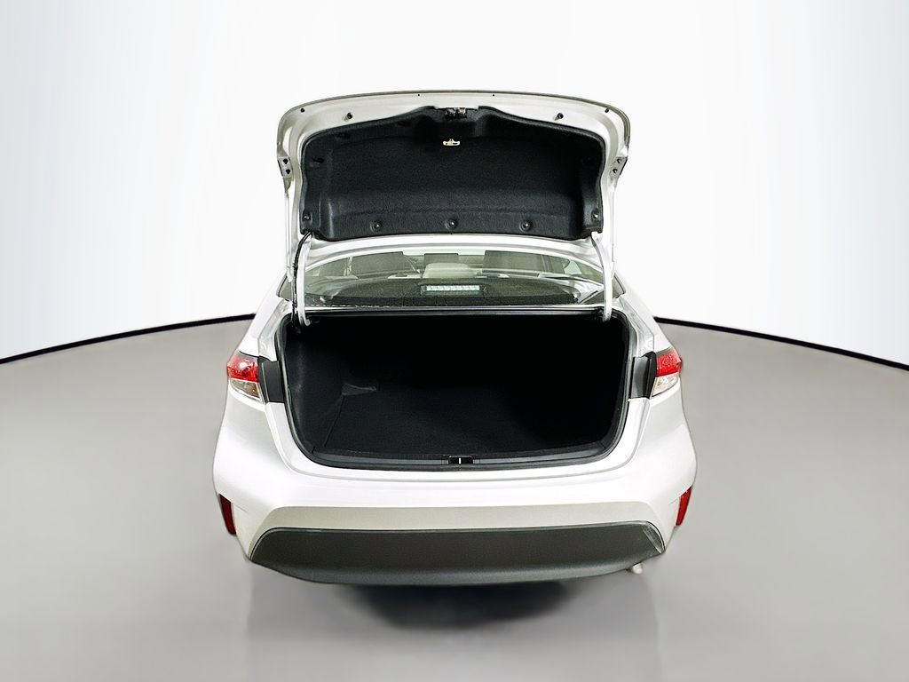 Used 2025 Toyota Corolla LE image 34