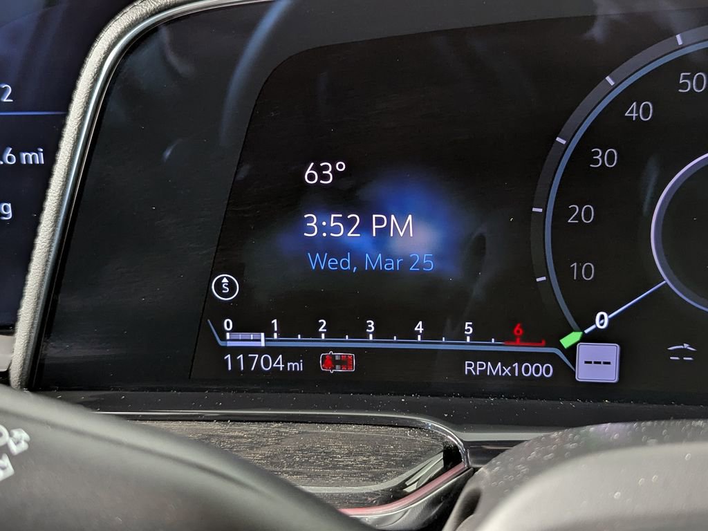 Used 2024 Cadillac Escalade Premium Luxury image 36