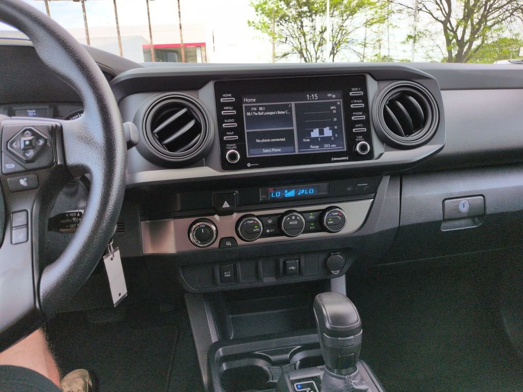 Used 2022 Toyota Tacoma SR AWD/4WD image 17