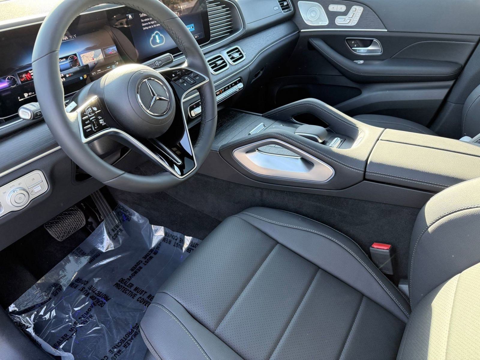 Used 2026 Mercedes-Benz GLS 450 4MATIC image 4