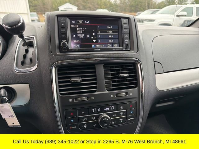 Used 2014 Dodge Grand Caravan R/T w/ Driver Convenience Group image 16