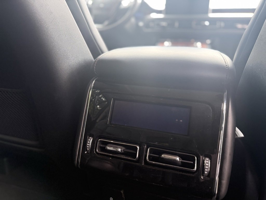 Used 2023 Lincoln Aviator Reserve image 21