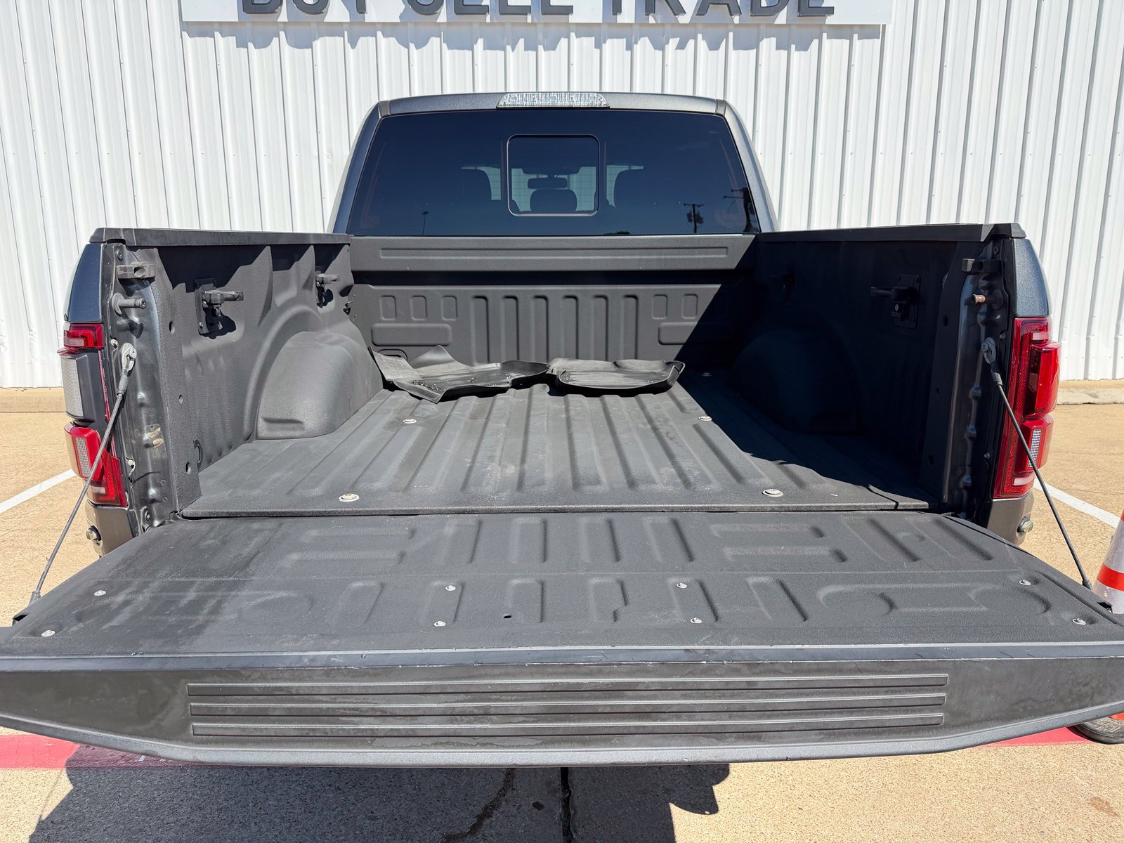 Used 2020 Ford F150 Raptor w/ Equipment Group 802A Luxury AWD/4WD image 43