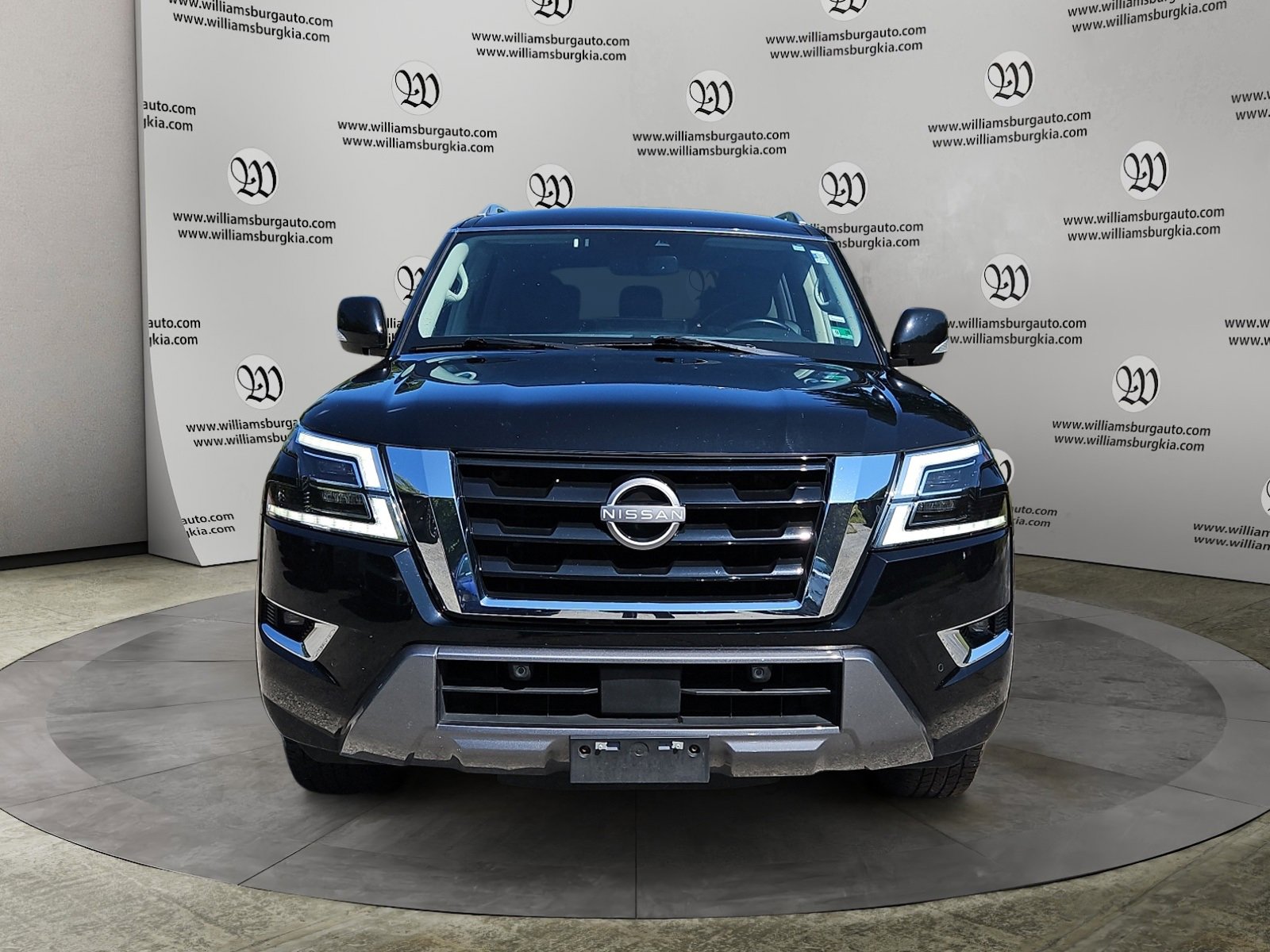 Used 2024 Nissan Armada SV image 8