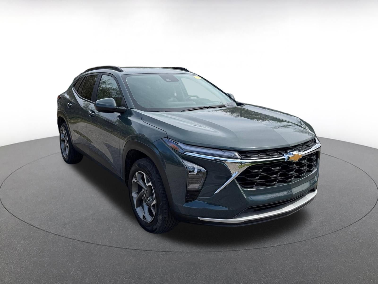 Used 2025 Chevrolet Trax LT