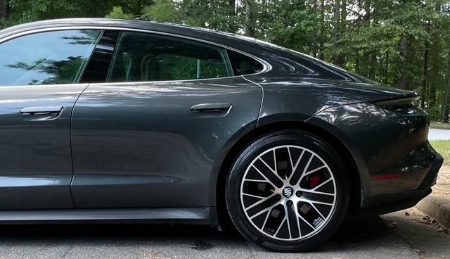 Used 2020 Porsche Taycan 4S AWD/4WD image 5