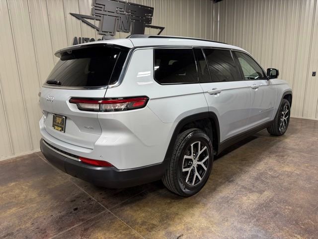 Used 2024 Jeep Grand Cherokee L Limited w/ Luxury Tech Group II AWD/4WD image 8