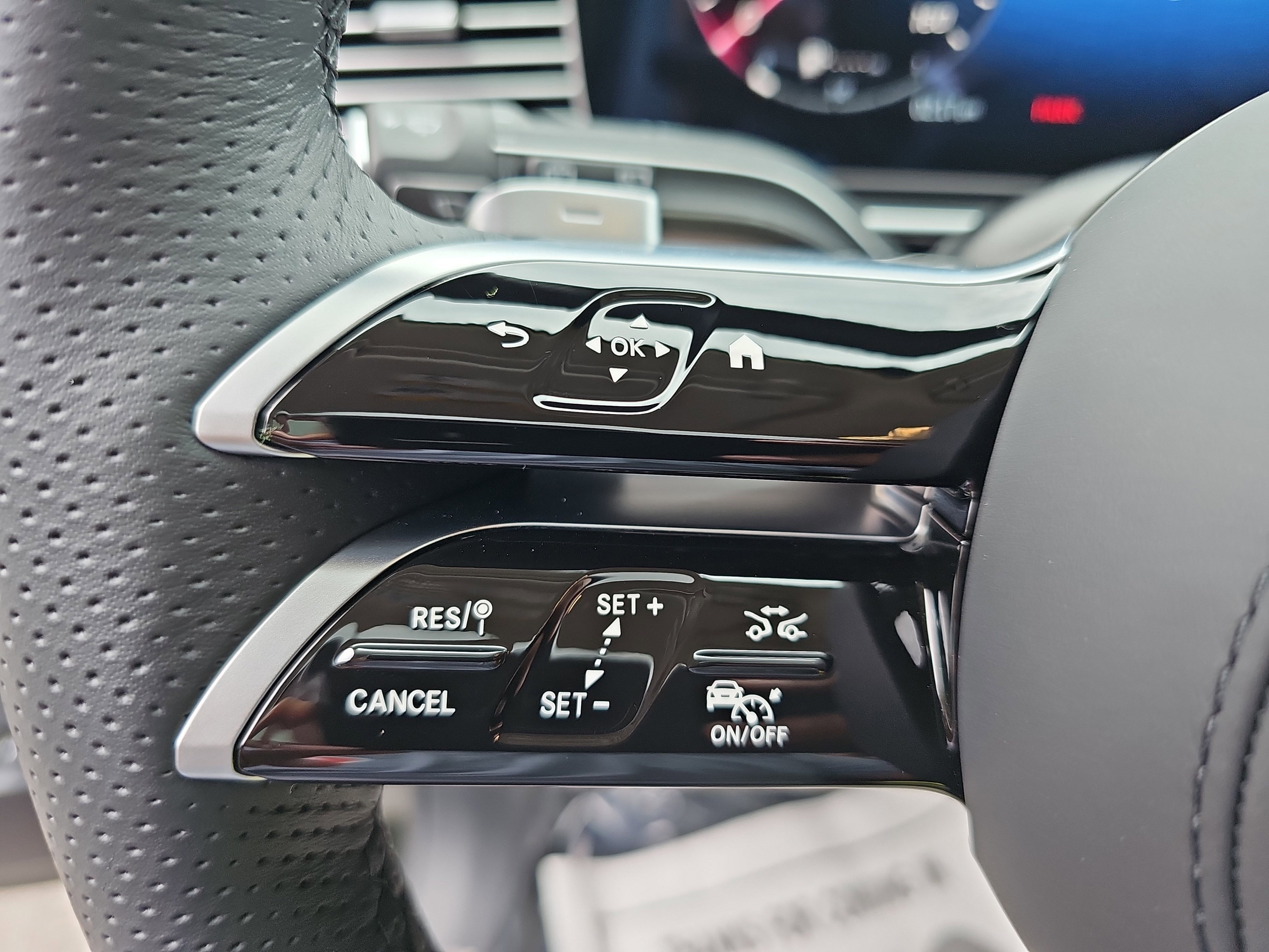 New 2026 Mercedes-Benz GLS 450 4MATIC image 19