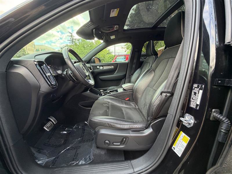Used 2020 Volvo XC40 T5 R-Design w/ Protection Package Premier AWD/4WD image 29