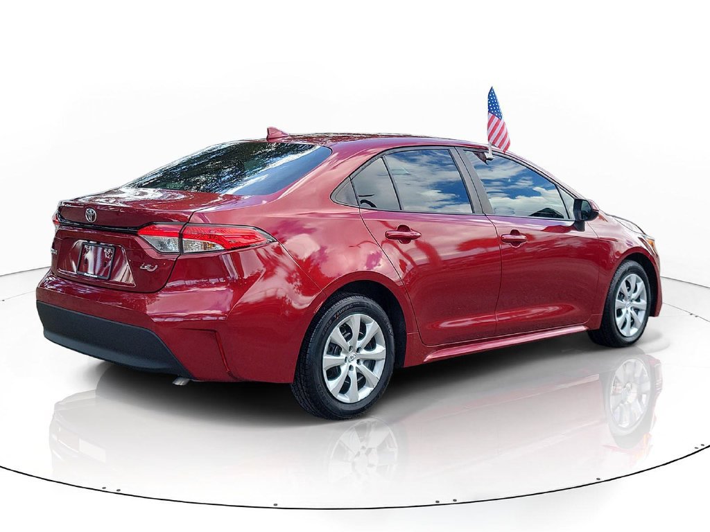 Used 2024 Toyota Corolla LE FWD image 3