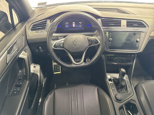 Used 2022 Volkswagen Tiguan SE R-Line image 15