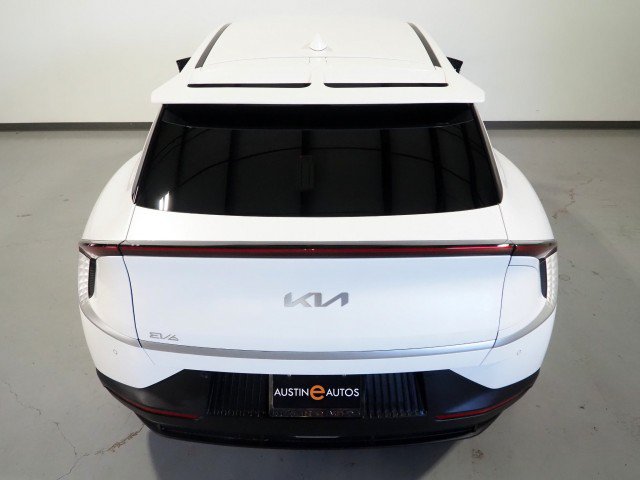 Used 2024 Kia EV6 Light Long Range RWD image 6